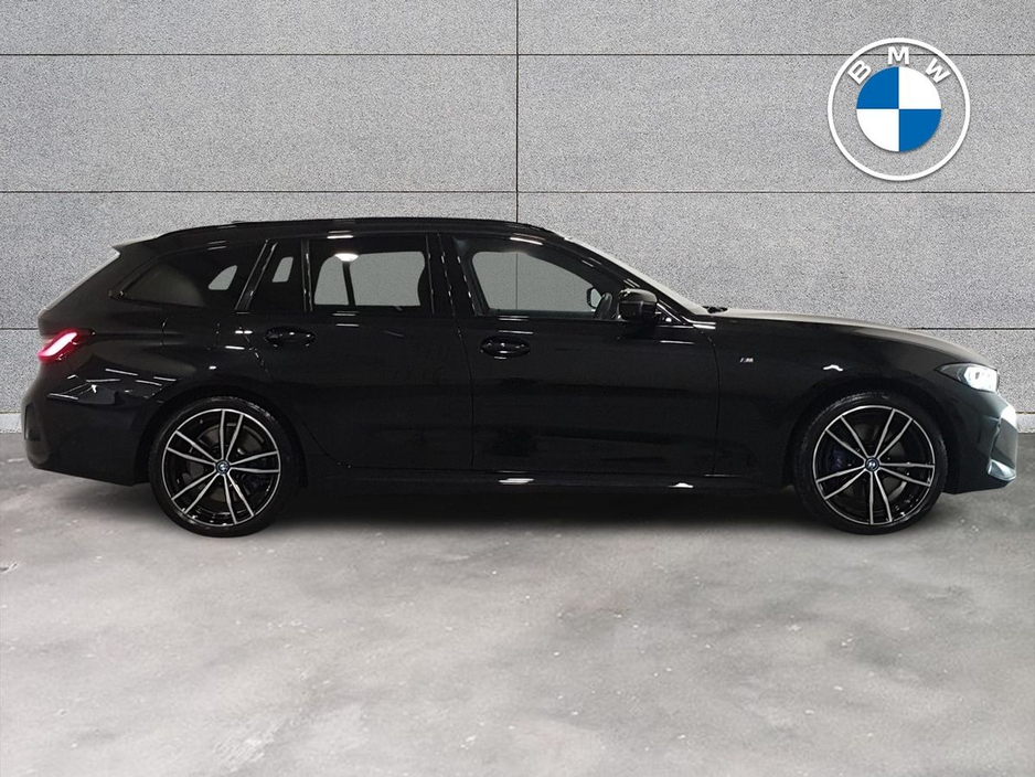 2024 BMW 3 Series - image 25