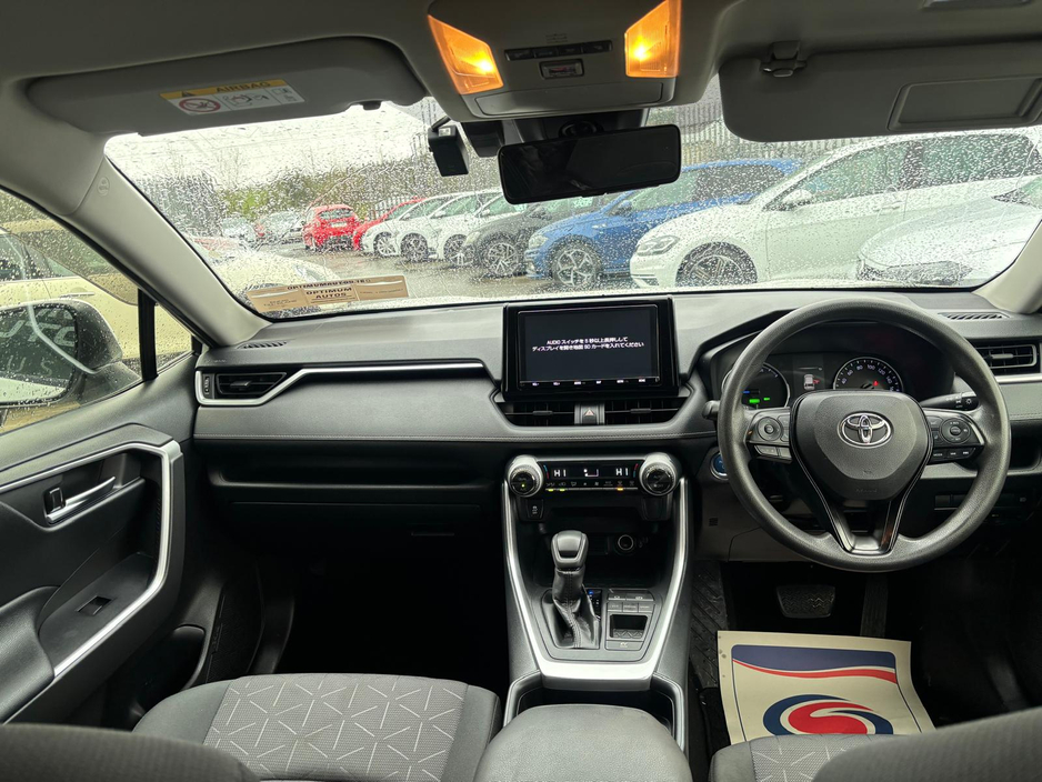 2020 Toyota Rav4 - image 6