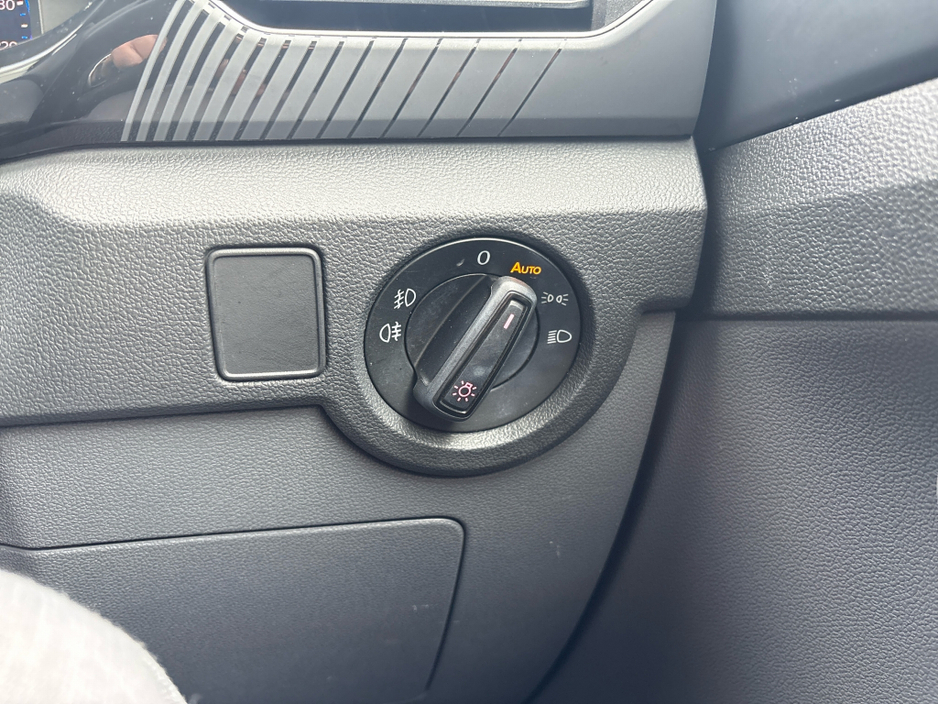 2020 Volkswagen T-Cross - image 14