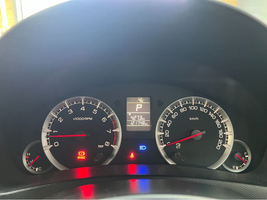 2014 Suzuki Swift - image 18