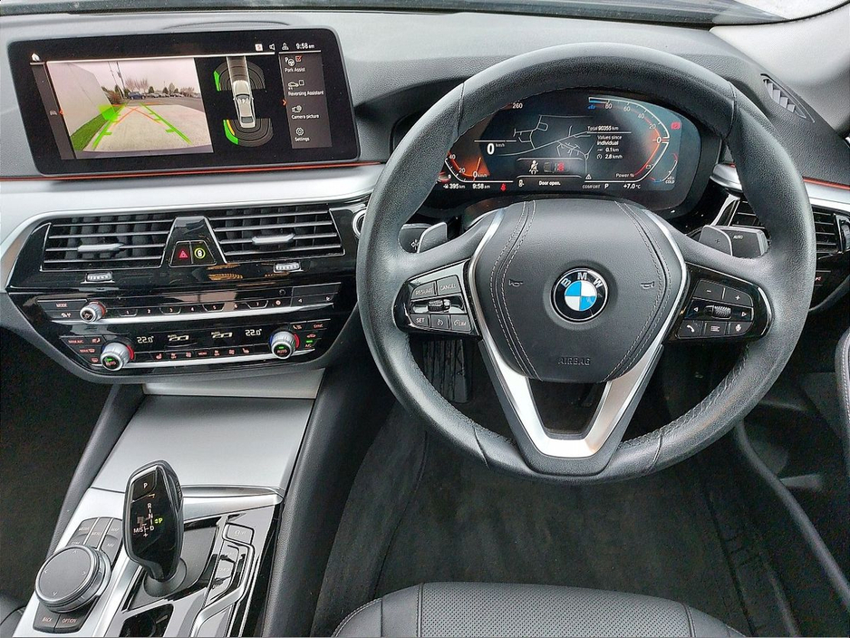 2022 BMW 5 Series - image 5