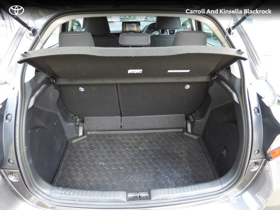 2021 Toyota Yaris Hybrid Luna €20,950