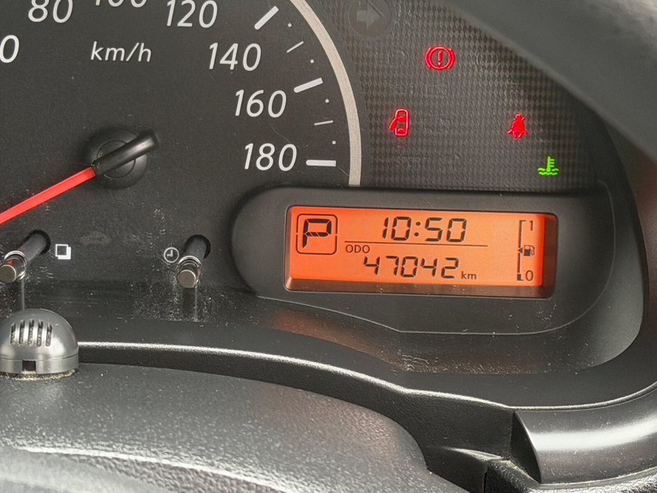 2016 Nissan March - image 11