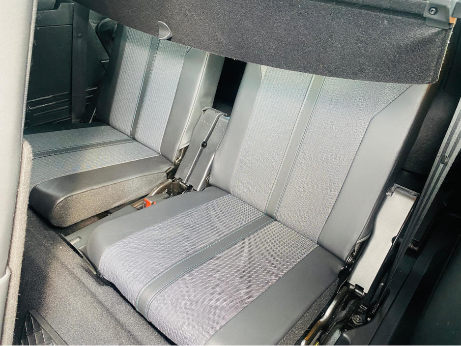 2022 Peugeot 5008 - image 27