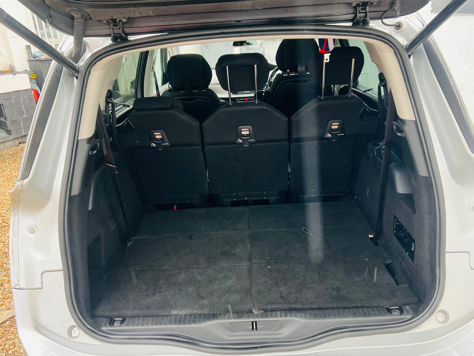 2016 Citroen Grand C4 Picasso BlueHDi 150 6-speed manual Exclusive+ €8,750