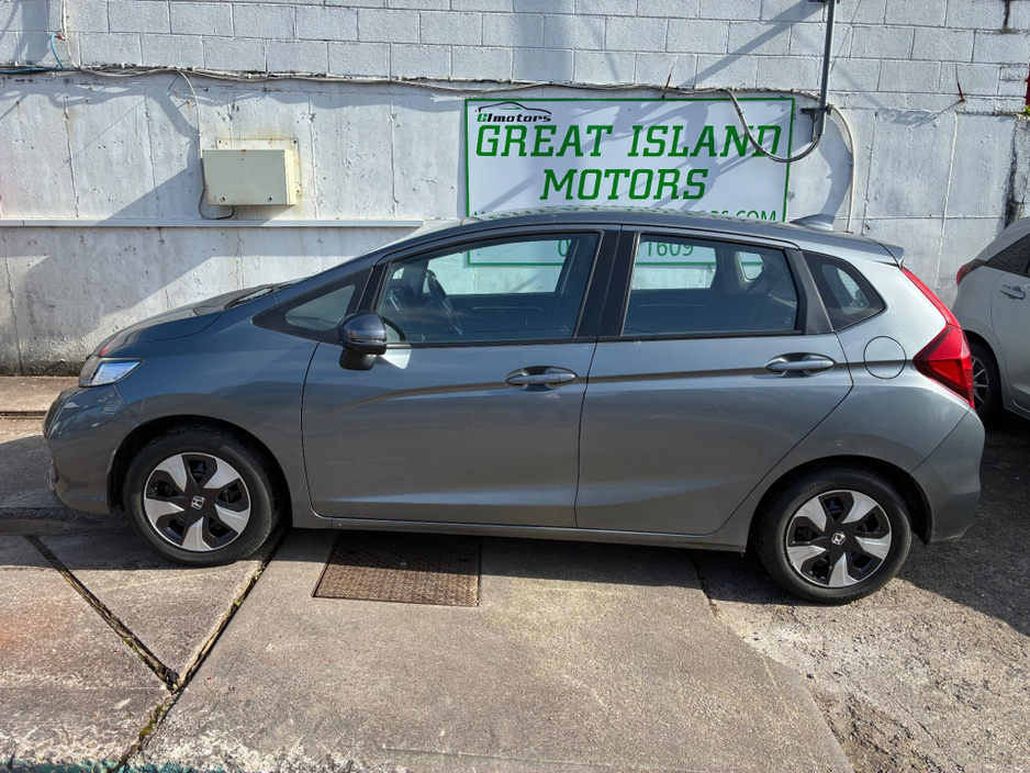 2018 Honda Jazz - image 4