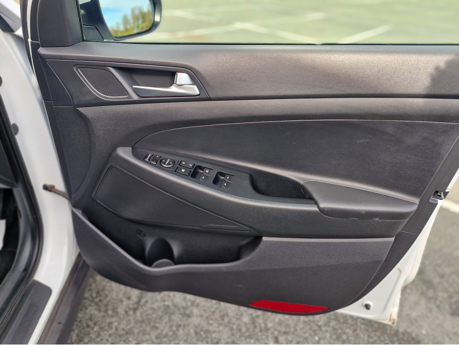 2016 Hyundai Tucson - image 19