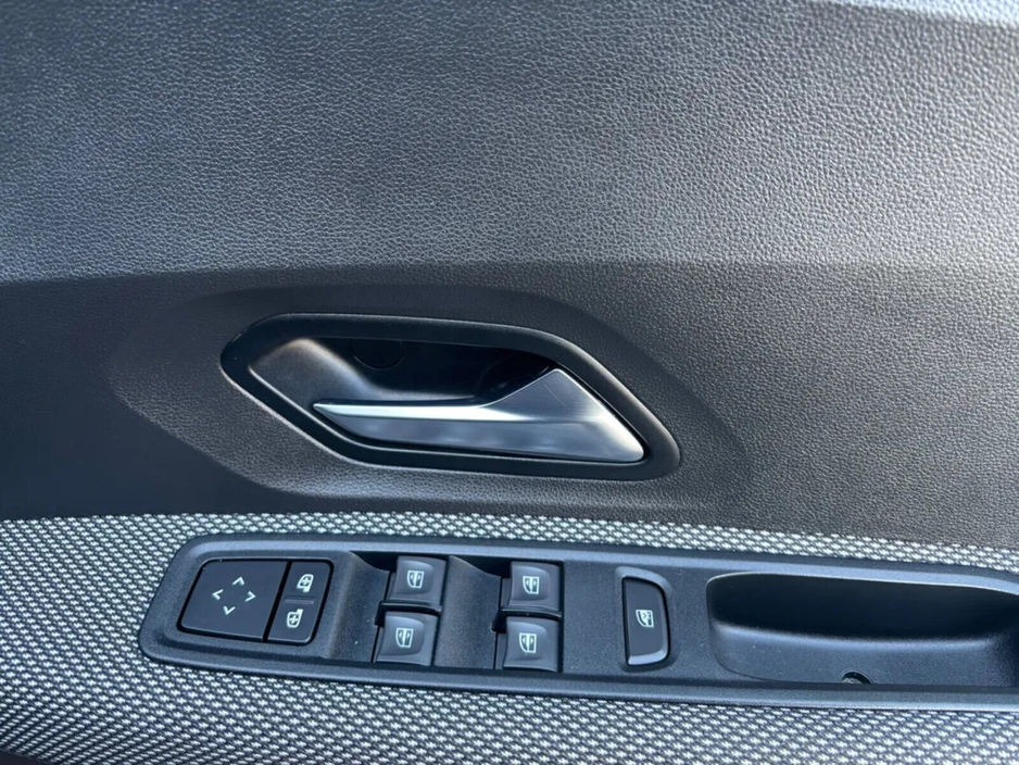 2022 Dacia Jogger - image 29