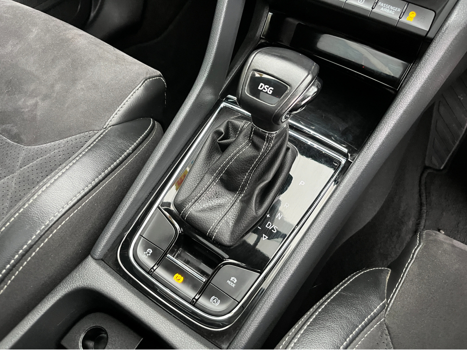 2020 Skoda Kodiaq SPORTLINE 7 SEATER AUTOMATIC 150BHP 2.0 DIESEL //PANORAMIC GLASS ROOF//HEATED SEATS AND STEERING WHEEL//REVERSE CAMERA// €33,950