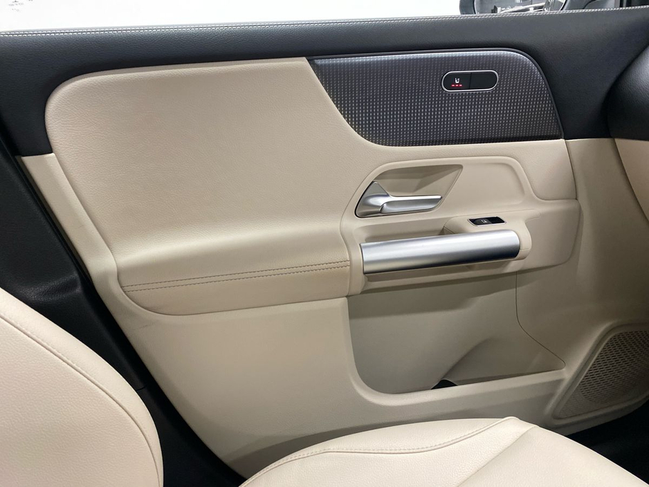 2023 Mercedes-Benz GLA Class - image 14