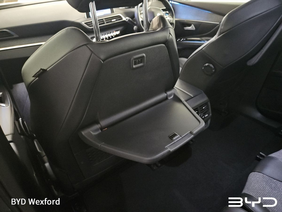 2020 Peugeot 5008 - image 26