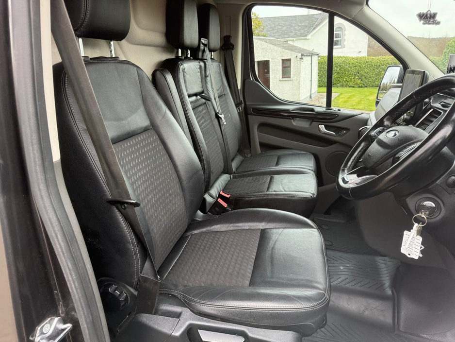 2021 Ford Transit Custom - image 10