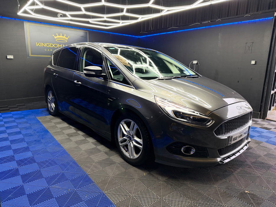 2016 Ford S-Max - image 2