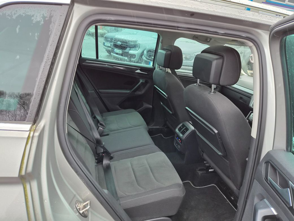 2019 Volkswagen Tiguan - image 11