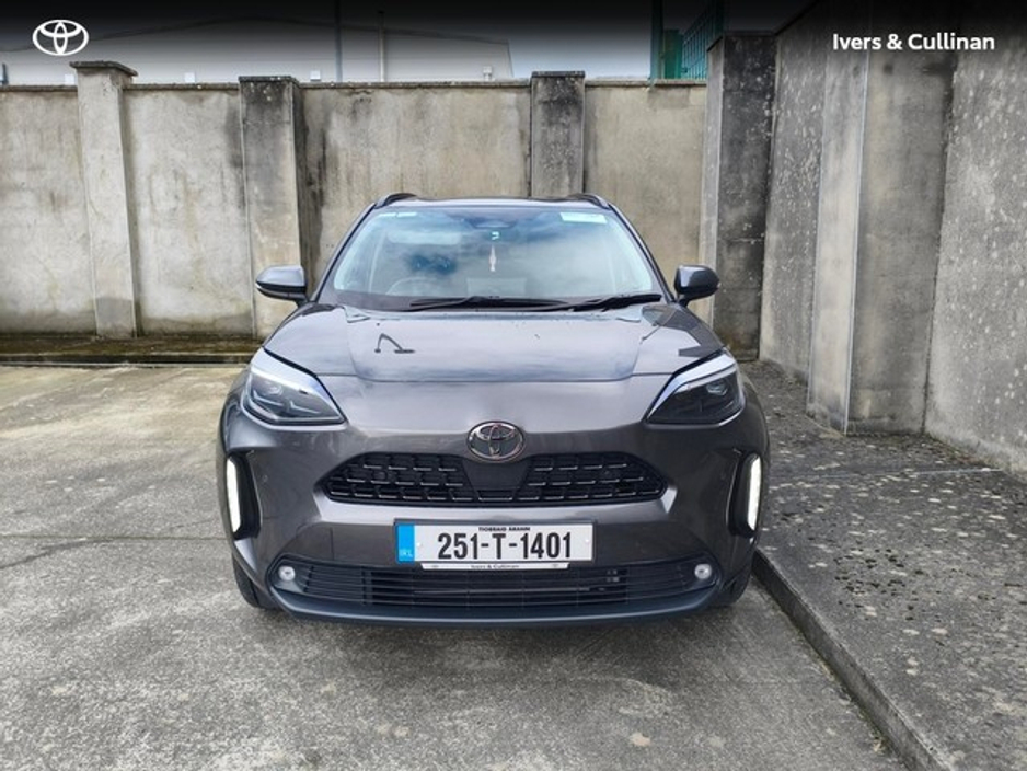 2025 Toyota Yaris Cross - image 4