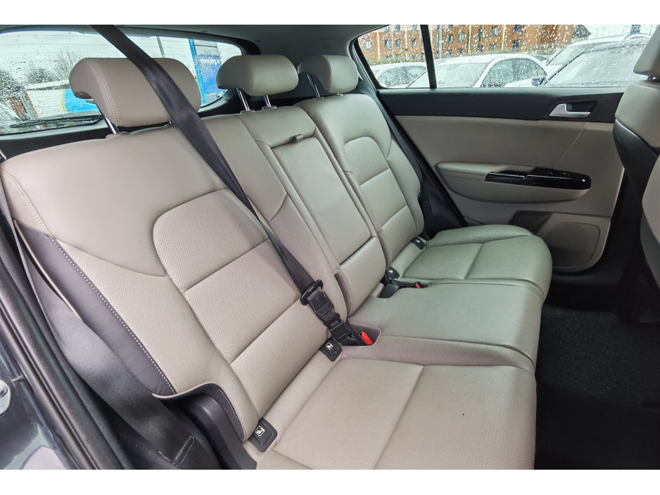 2019 Kia Sportage - image 10