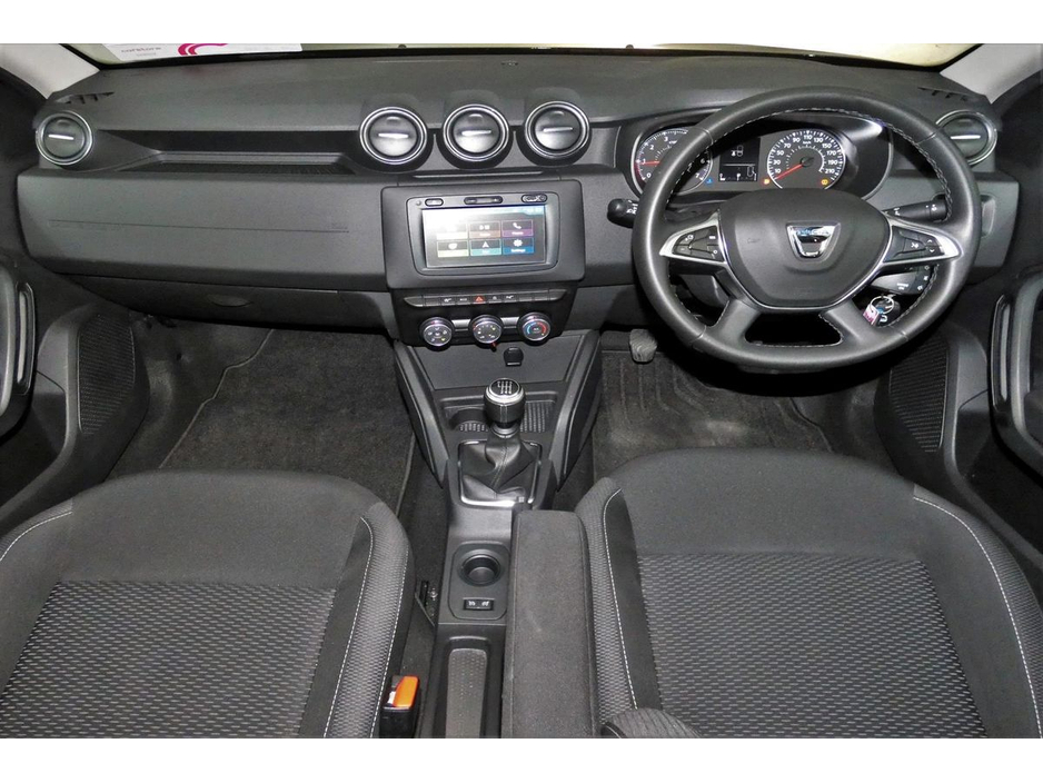 2019 Dacia Duster - image 14