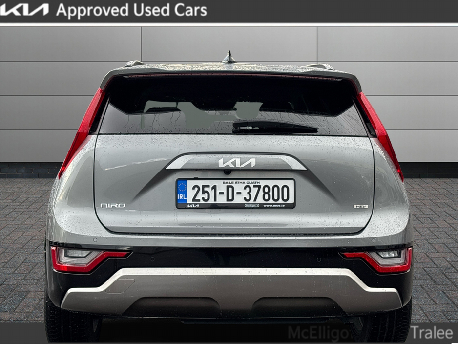 2025 Kia Niro HEV SEM €36,895