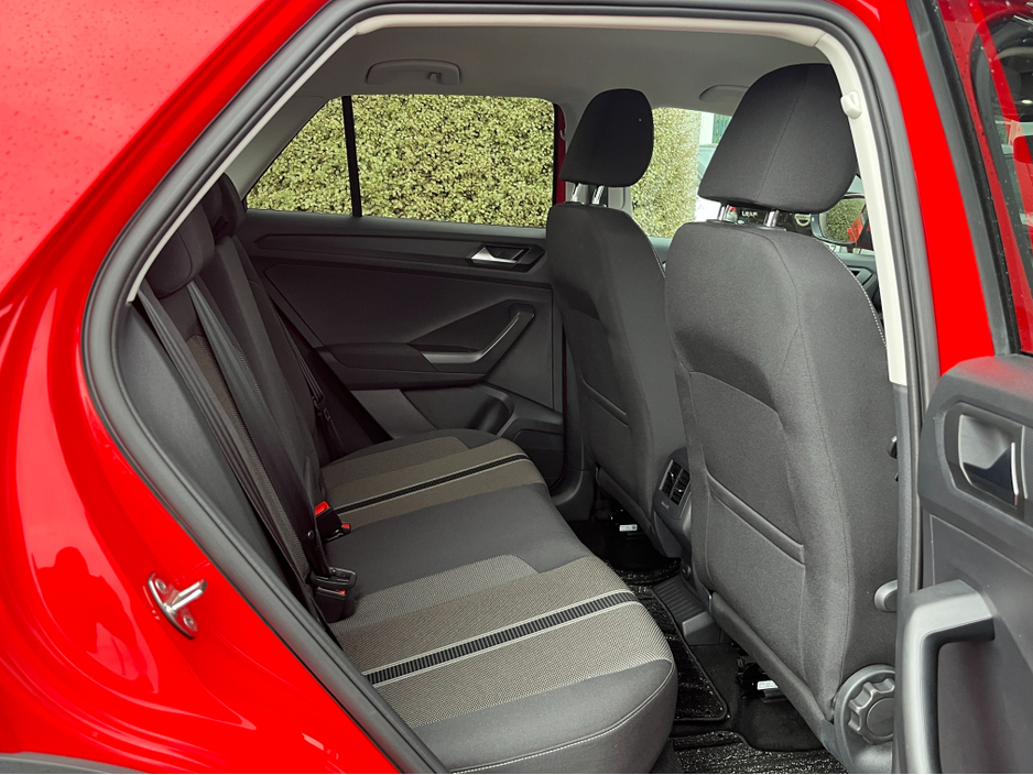 2021 Volkswagen T-Roc STYLE AUTOMATIC 2.0 DIESEL //LOW MILES//REVERSE CAMERA//KEYLESS ENTRY//ADAPTIVE CRUISE CONTROL// €25,950