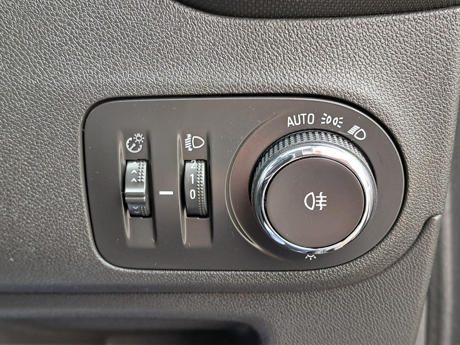 2024 Opel Crossland - image 28