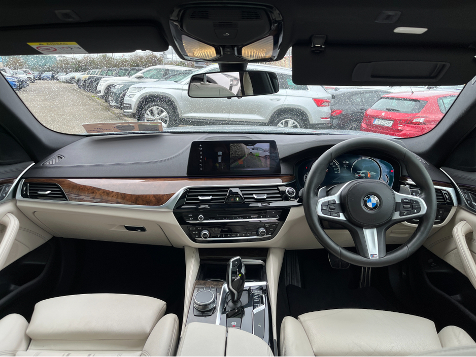 2018 BMW 5 Series - image 14