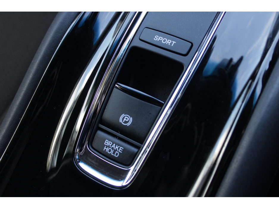 2016 Honda Vezel - image 18