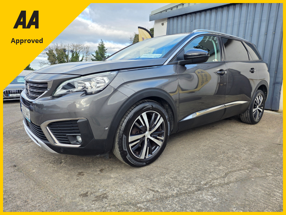 2018 Peugeot 5008 - image 3