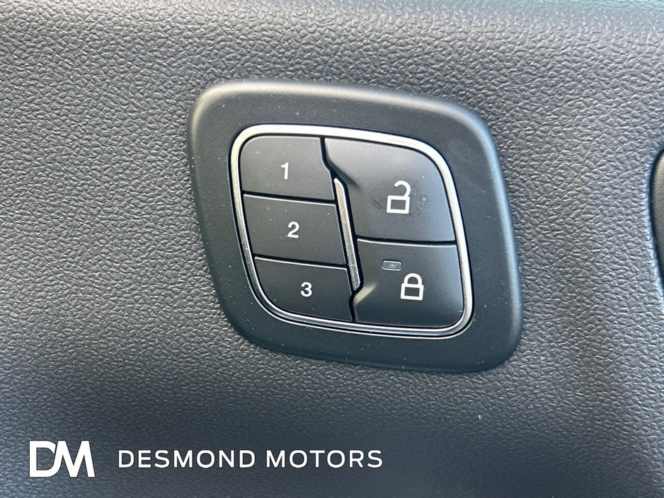 2025 Ford Kuga ACTIVE PHEV CVT €39,500