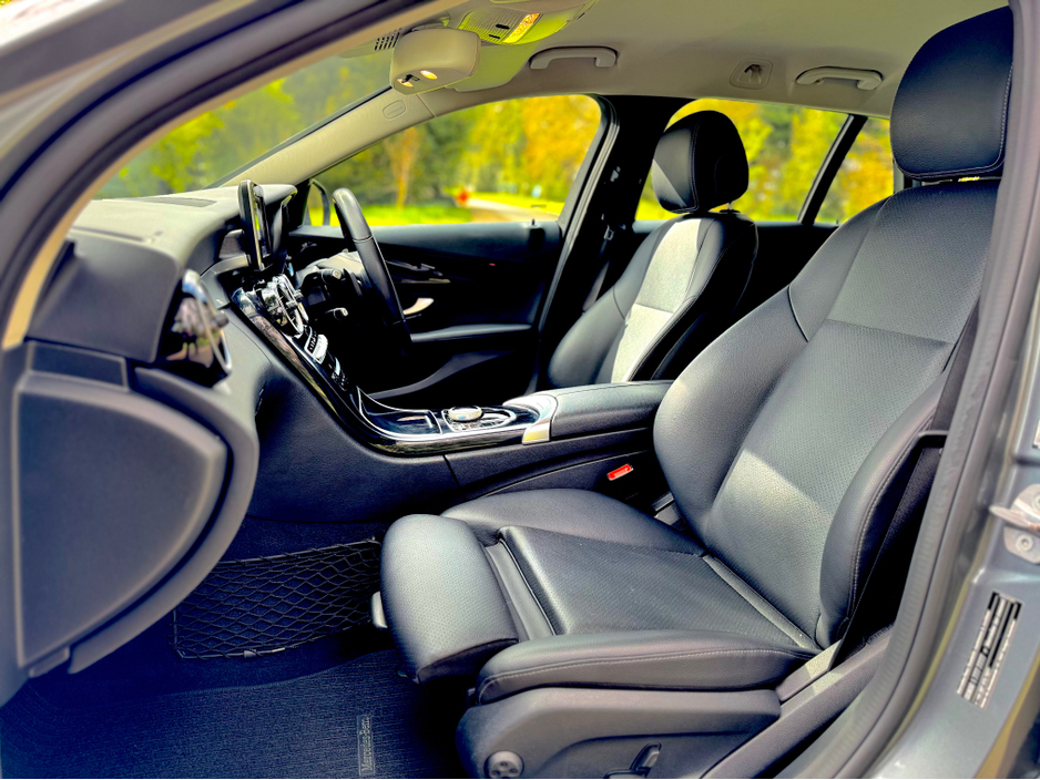 2018 Mercedes-Benz C Class - image 7