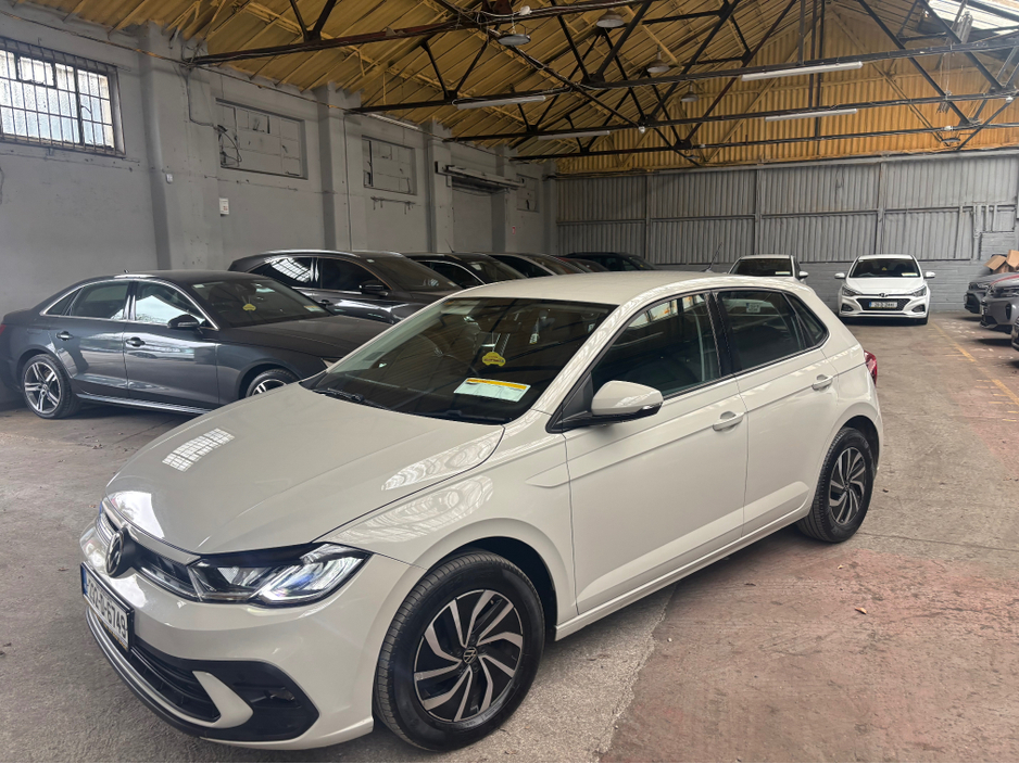 2023 Volkswagen Polo - image 17