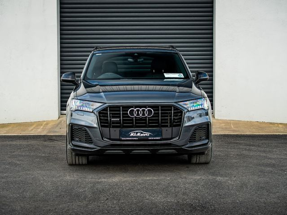 2021 Audi Q7 - image 2