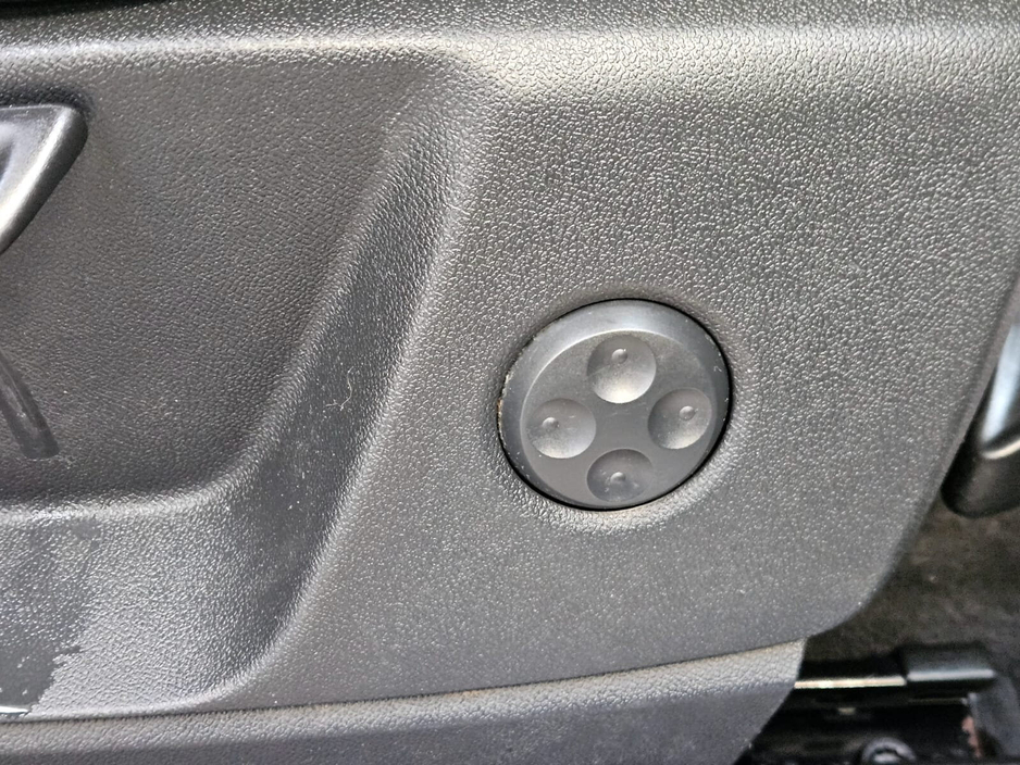 2020 Audi Q5 - image 11