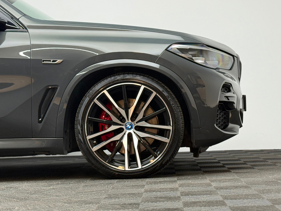 2023 BMW X5 - image 9