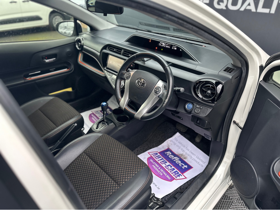 2015 Toyota Aqua Hybrid €9,500