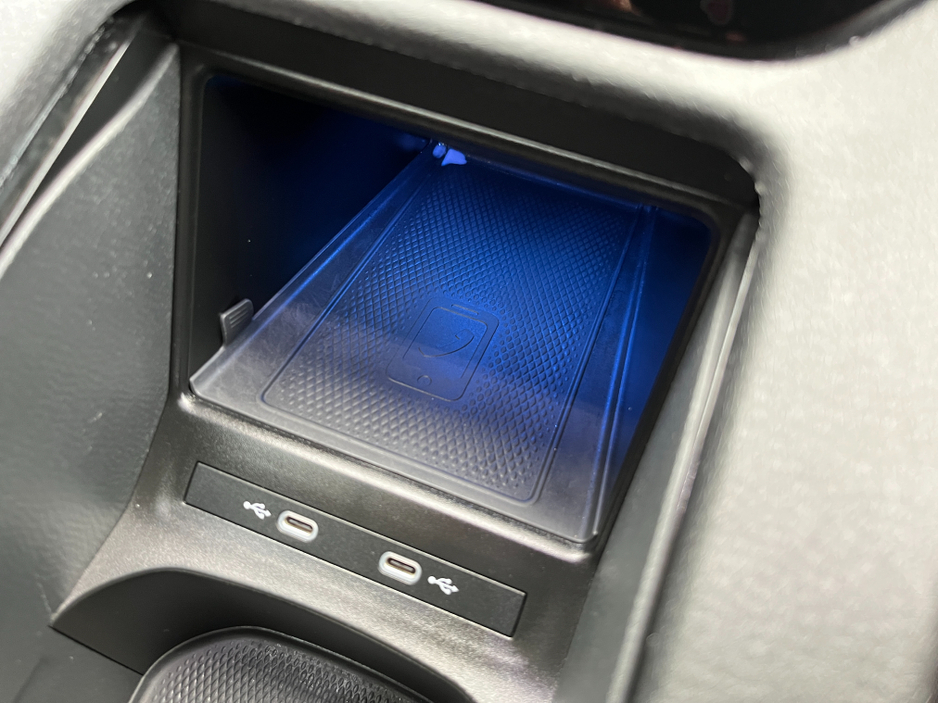 2022 Volkswagen ID.4 PRO TECH 77KWH //MASSIVE SPEC//HEATED ELECTRIC MEMORY MASSAGE SEATS//PANORAMIC GLASS ROOF//HEAD UP DISPLAY//360 PARKING CAMERAS// €28,950