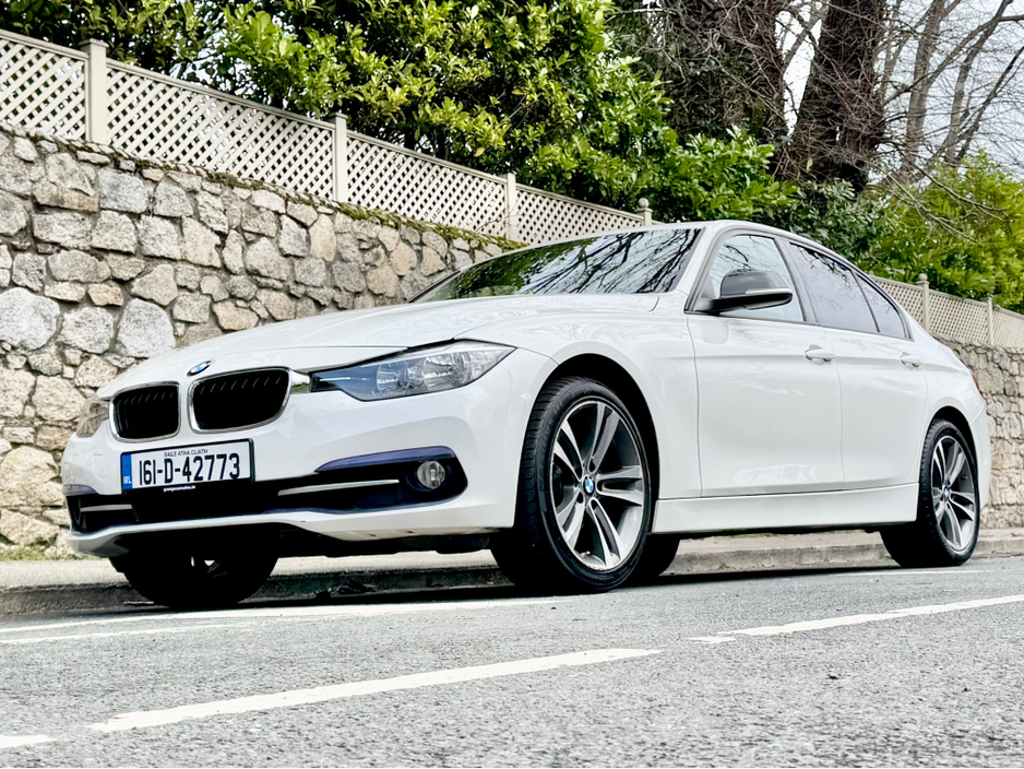 2016 BMW 3 Series - image 7