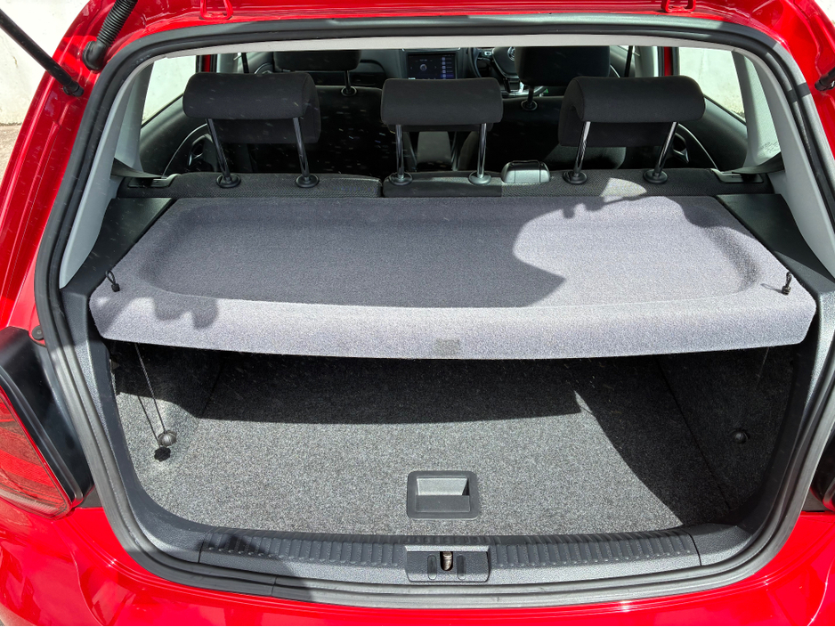 2015 Volkswagen Polo - image 7