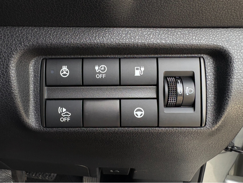 2022 Nissan Leaf - image 11