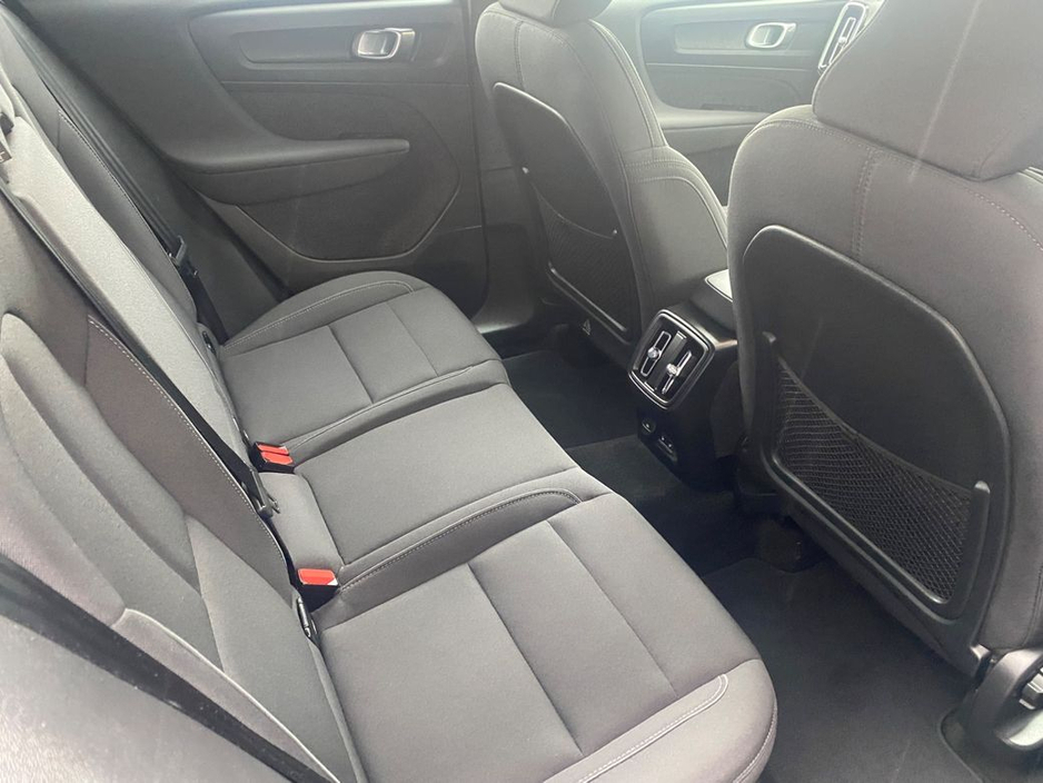 2023 Volvo XC40 - image 14