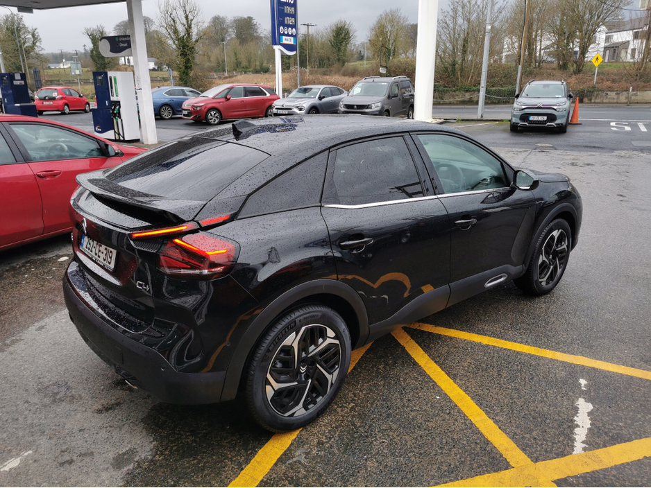 2025 Citroen C4 MAX BLUEHDI 130 EAT8 MY44 €39,999