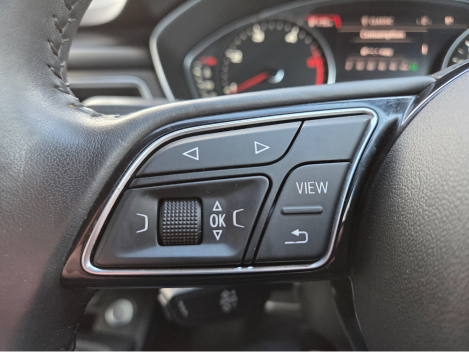 2018 Audi A4 - image 19