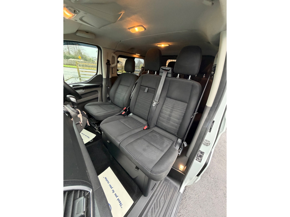 2021 Ford Transit Custom - image 14
