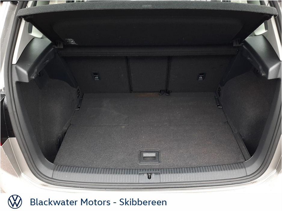 2017 Volkswagen Golf SV - image 10