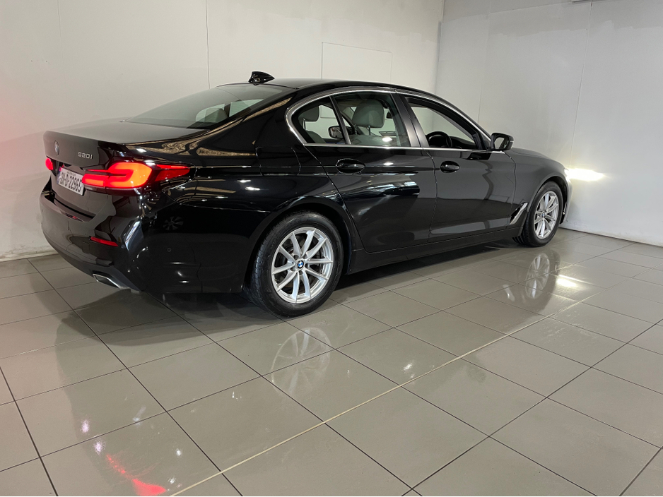 2021 BMW 5 Series - image 3