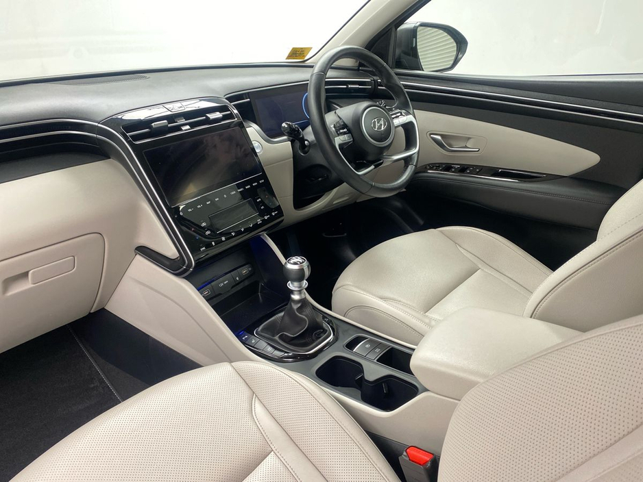 2023 Hyundai Tucson - image 2