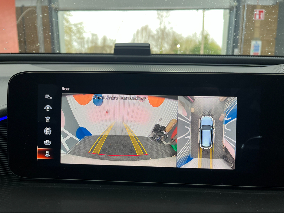 2021 Mercedes-Benz EQC - image 25