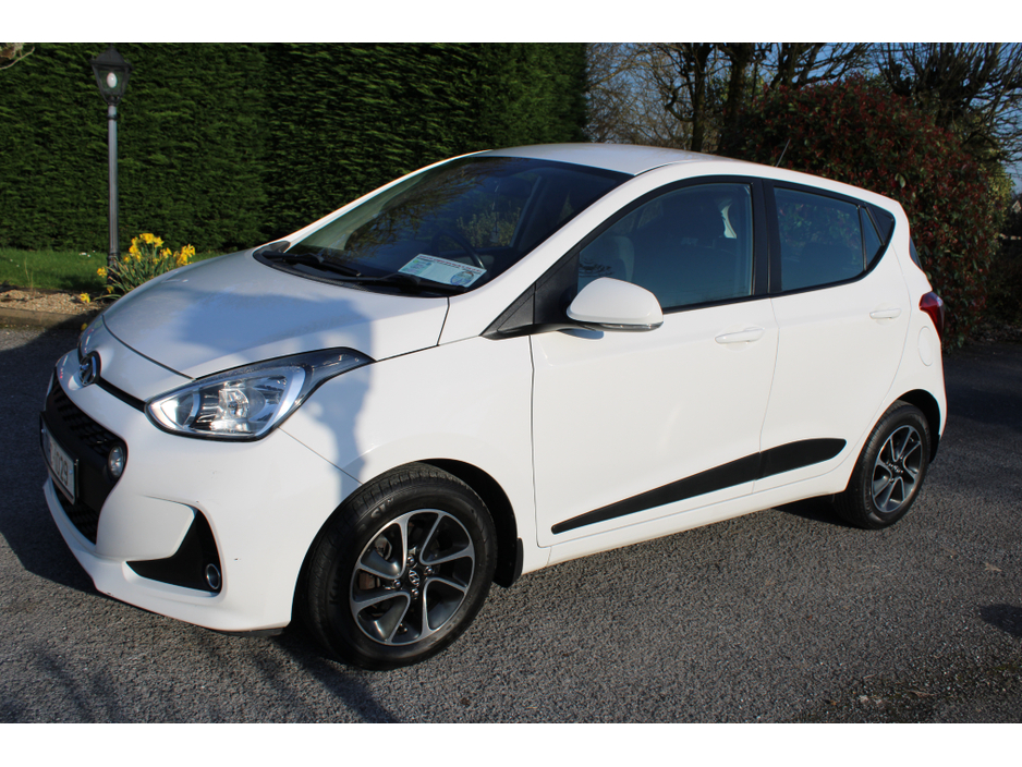 2017 Hyundai i10 - image 7