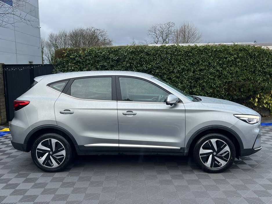 2023 MG ZS 73KWH // LONG RANGE MODEL // VERY LOW MILEAGE // APPLE CARPLAY/ANDROID AUTO €22,900