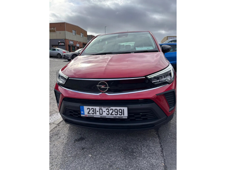 2023 Opel Crossland - image 3