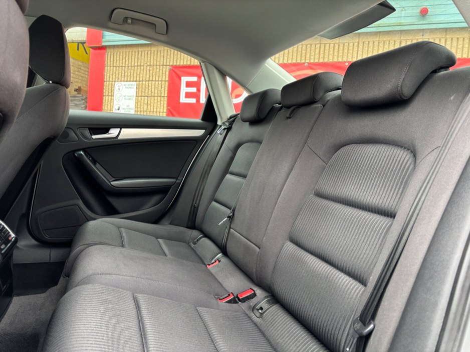 2009 Audi A4 - image 13